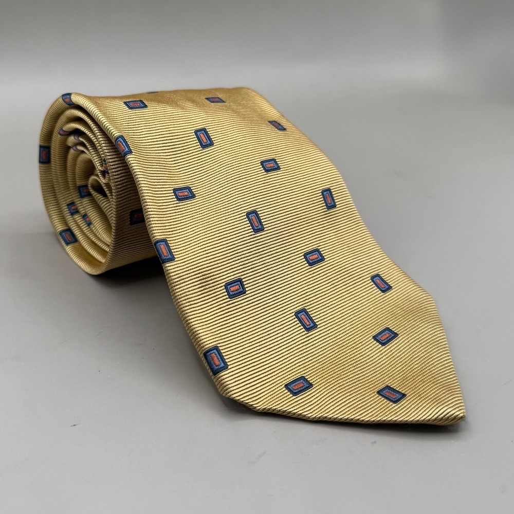 Brooks Brothers Necktie Mens Geometric Silk Ribbed Woven England Gold 56"x3"